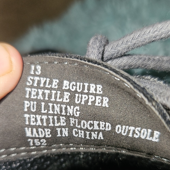 Steve Madden Gray Sneakers with Knit Upper and White Sole - Picture 6 of 6